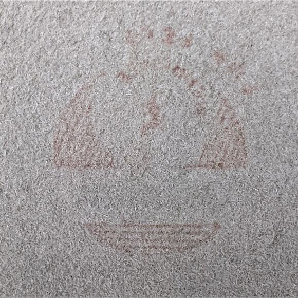 Vintage fur trimmed cap hat beige and gray with Schuster's hat box - Picture 8 of 10